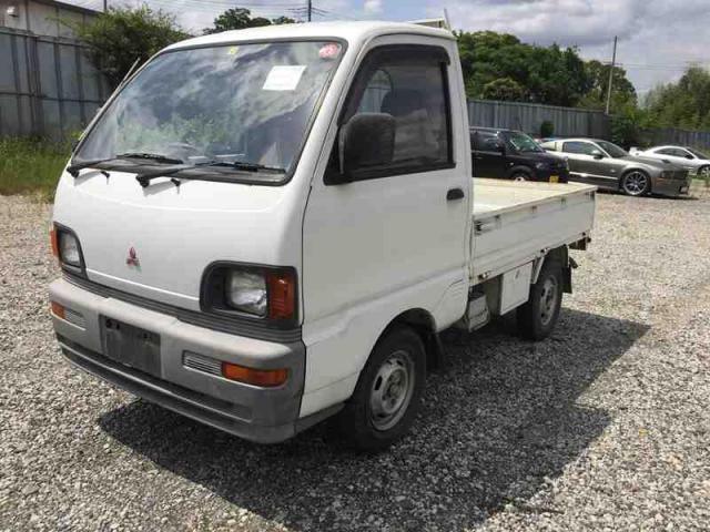 Mitsubishi minicab truck