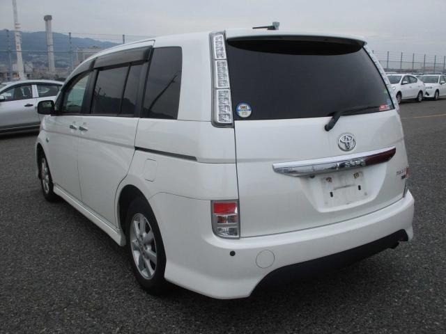 Toyota isis jncap