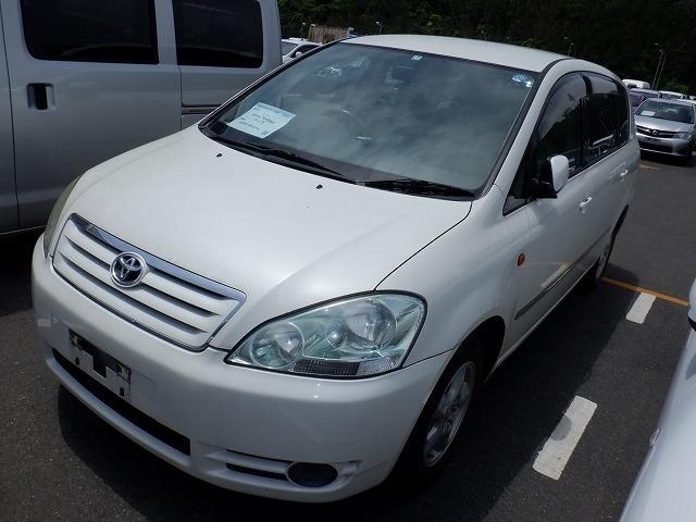 Toyota ipsum 2001 год