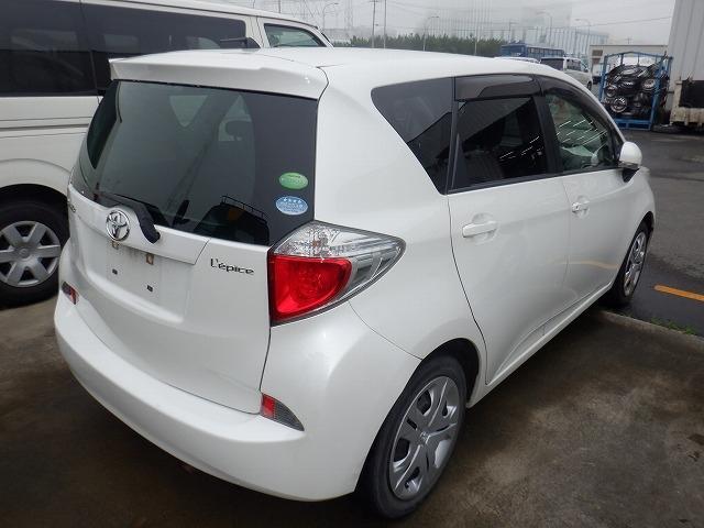 Toyota ractis lepice