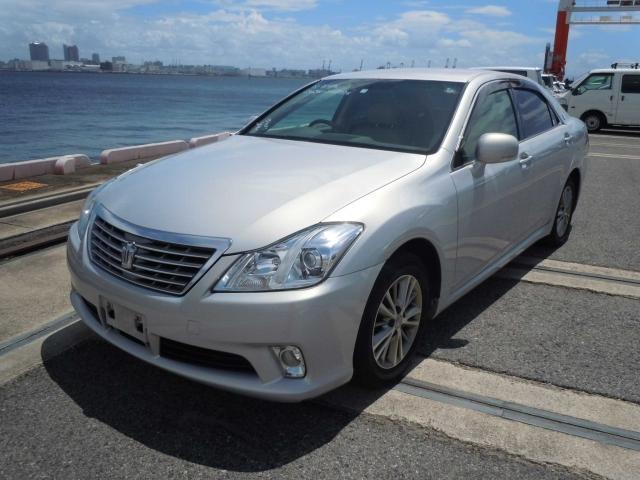 Toyota crown 2011