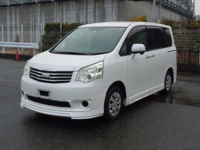 Toyota noah 2012