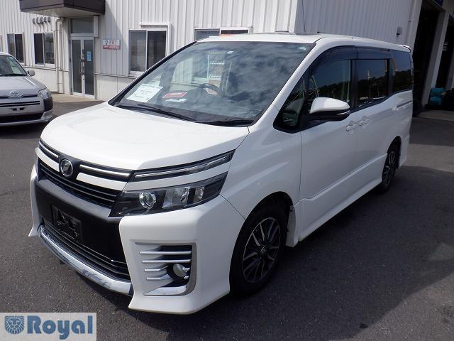 75241 Japan Used Toyota Voxy 2014 Minivan | Royal Trading