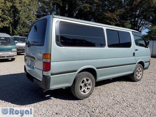 Toyota hiace best sale bus 2003 model